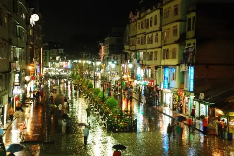 MG Marg Gangtok shopping street night view