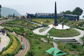 Discover the Majesty of the Himalayas with Our Darjeeling Tour Package